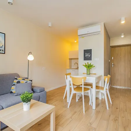 Shortstaypoland Zelazna B162